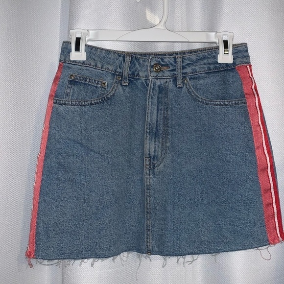 Zara denim skirt with red stripe - Picture 3 of 7